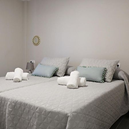 Apartamentos Credencial Sarria Bagian luar foto