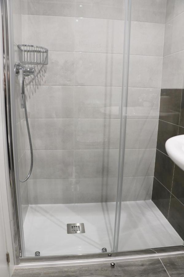 Apartamentos Credencial Sarria Bagian luar foto
