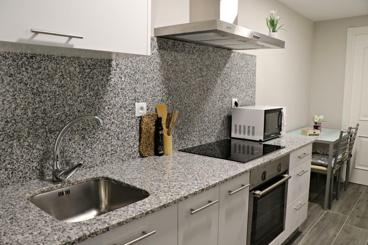 Apartamentos Credencial Sarria Bagian luar foto