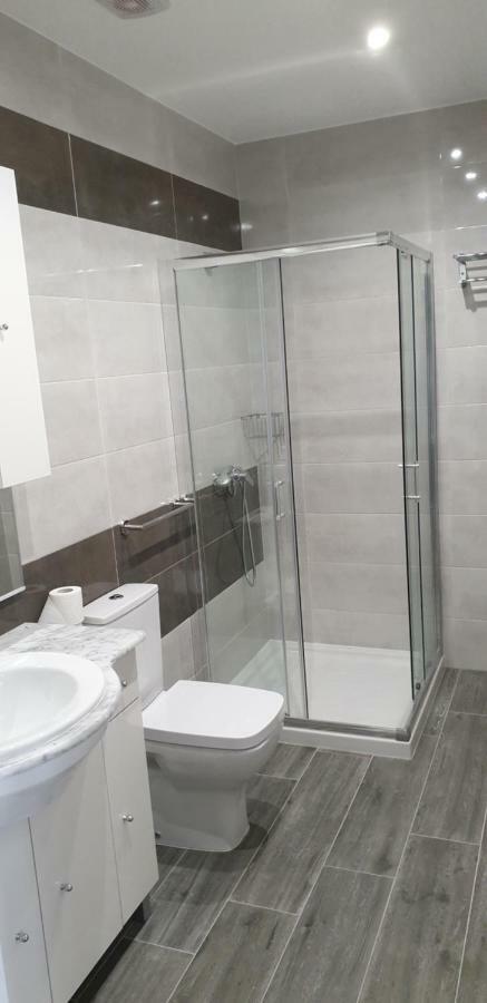 Apartamentos Credencial Sarria Bagian luar foto